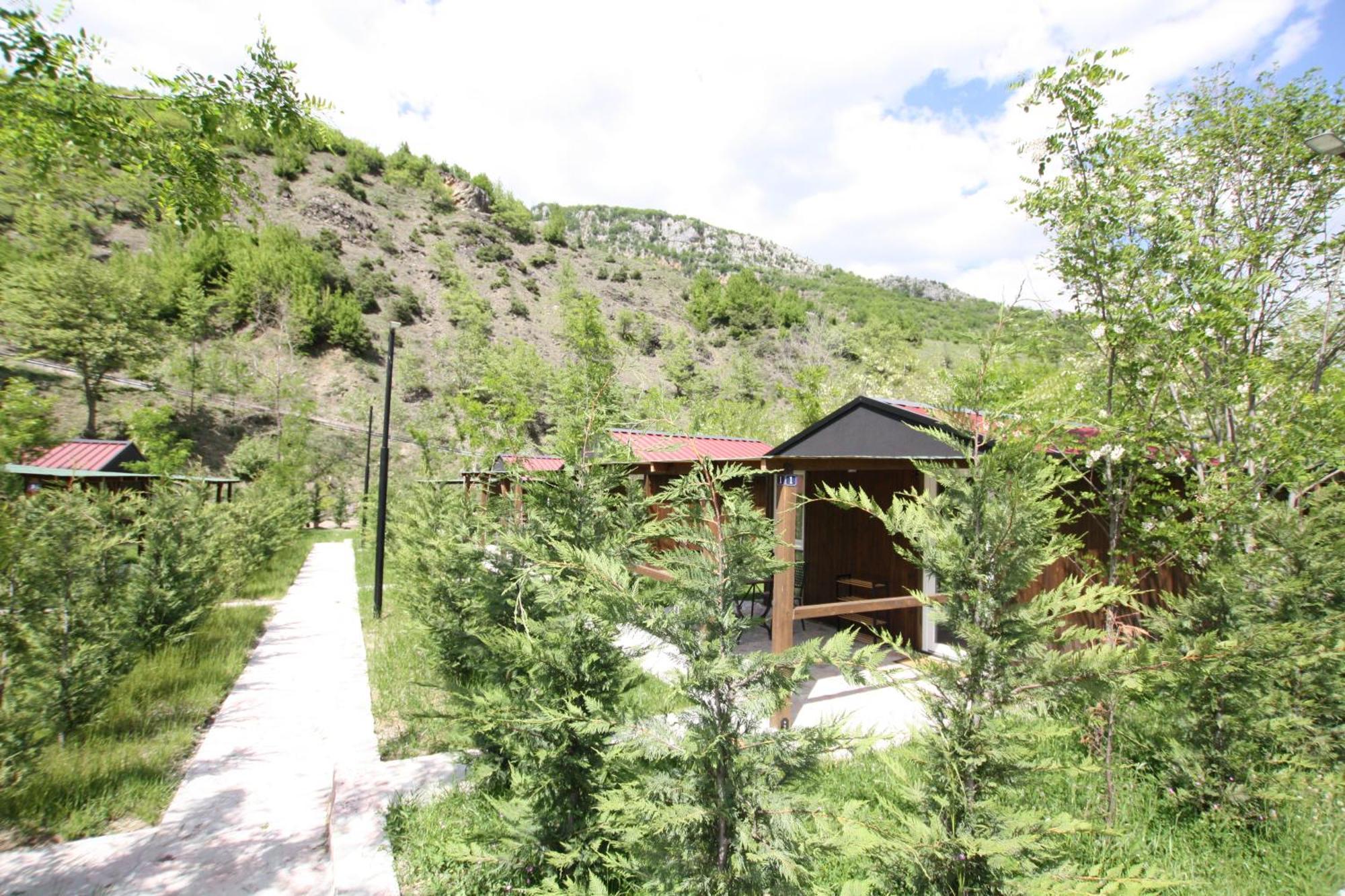 Lugina E Shengjergjit ,Bujtinat Villa Tirana Bagian luar foto