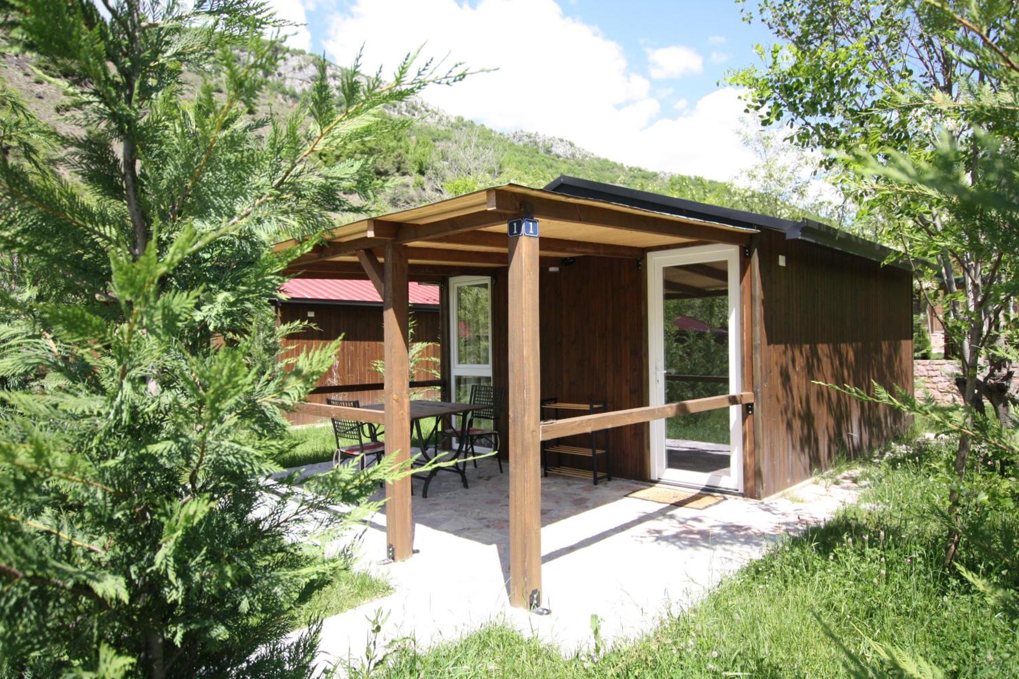 Lugina E Shengjergjit ,Bujtinat Villa Tirana Bagian luar foto